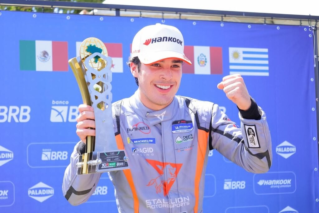 Celso Neto inicia temporada do TCR Brasil na vice-liderança