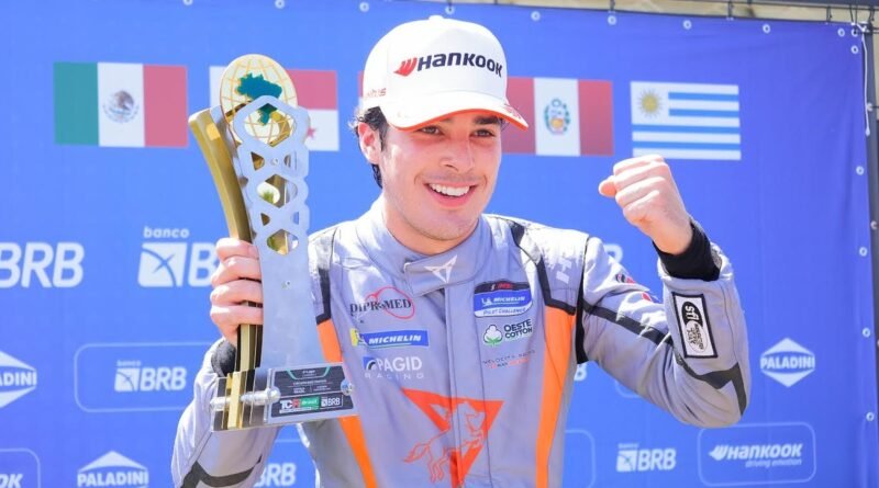 Celso Neto inicia temporada do TCR Brasil na vice-liderança