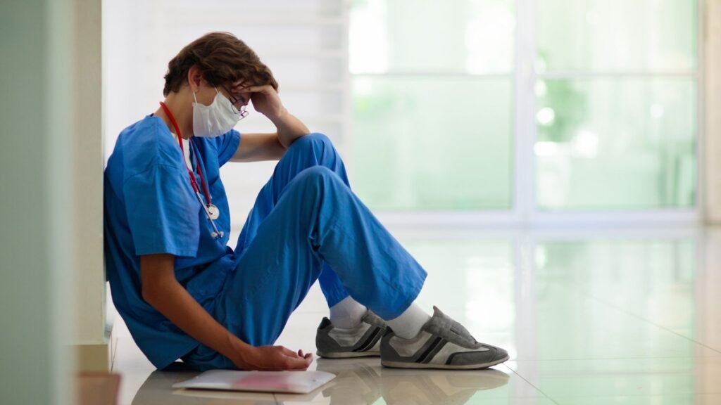 Excesso de médicos nas capitais limita recém-formados