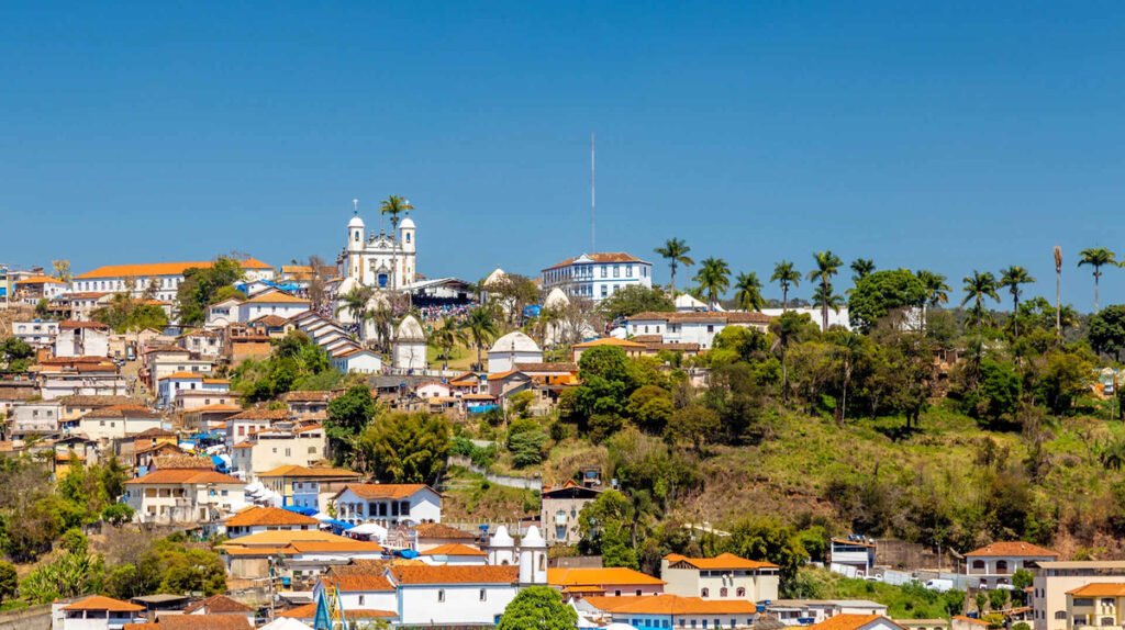 Municípios mineradores debatem riscos da mineração em MG