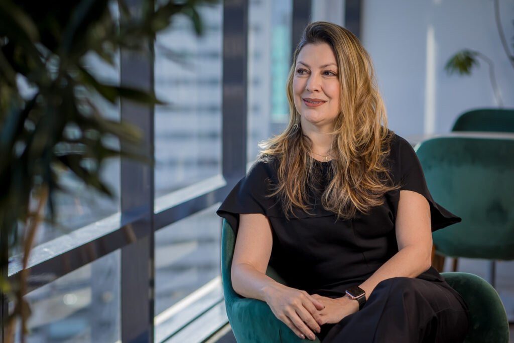 Brasil lidera em mulheres na liderança, mas desafio persiste