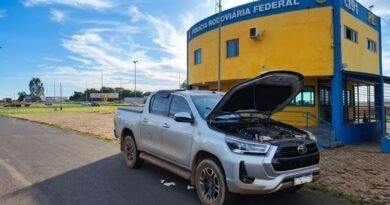 PRF apreende Toyota Hilux adulterada e motorista diz ter pago R$ 223 mil em anúncio online