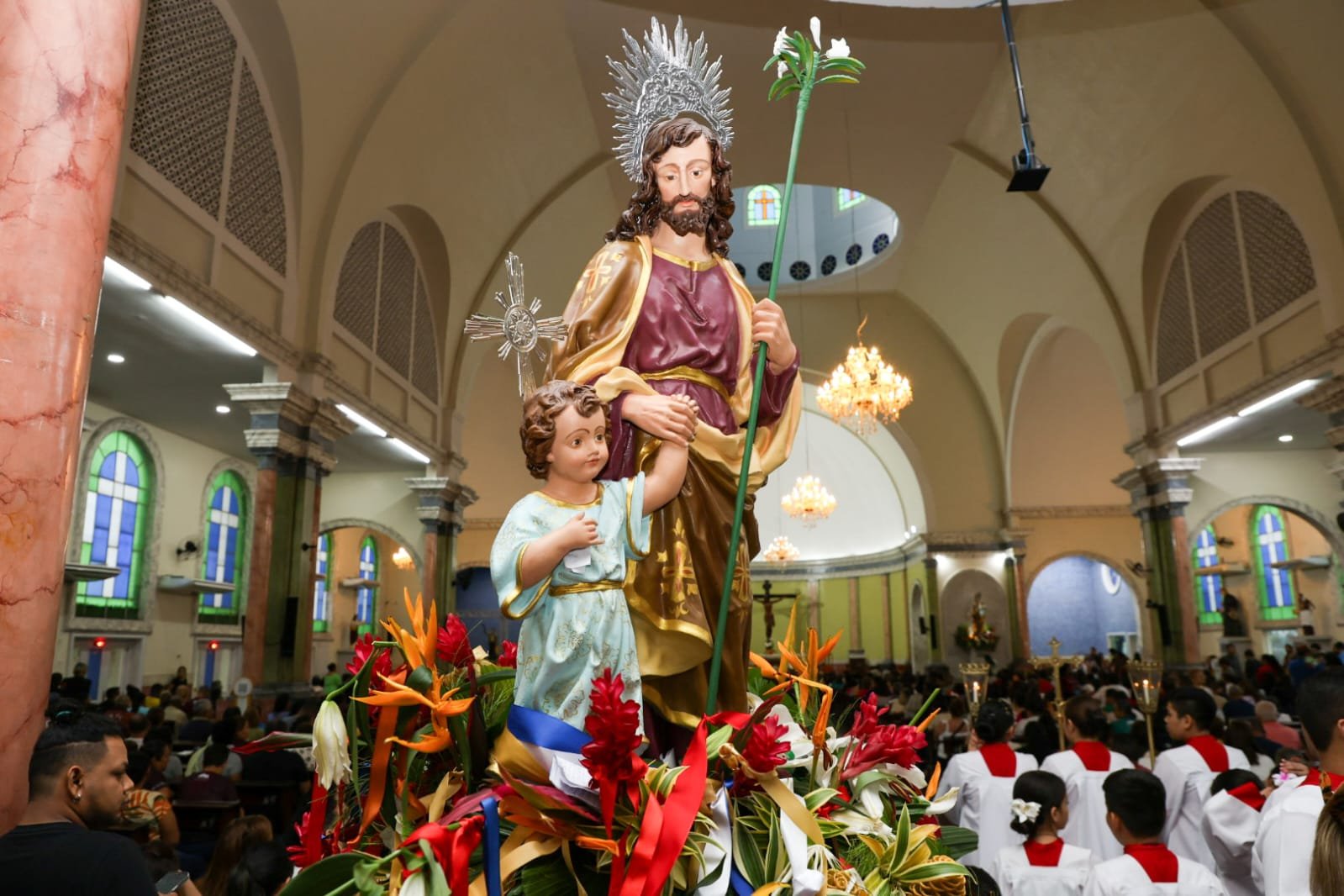 Santuário Arquidiocesano São José celebra o seu padroeiro com novenas e procissão, no dia 19/03