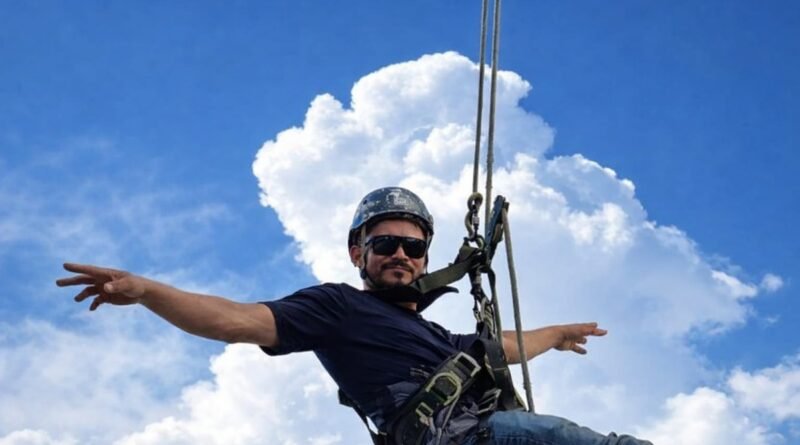 CEO participa de inspeções descendo em fachadas de prédios