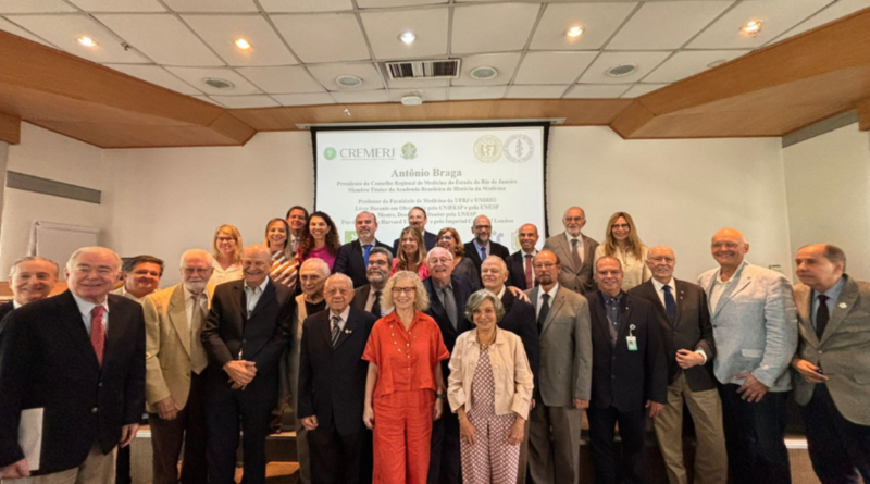 AMRJ admite novos acadêmicos em Assembleia Extraordinária