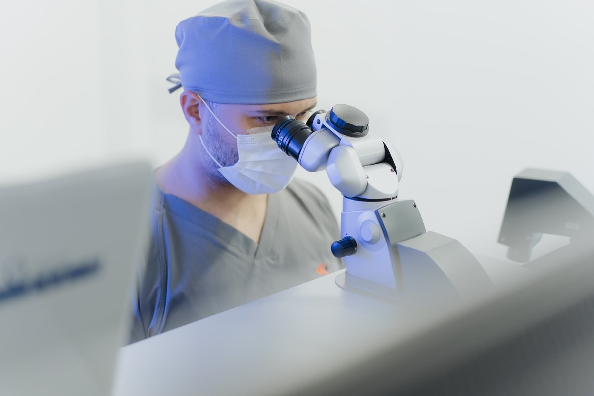 Personalização auxilia cirurgia refrativa em caso limítrofe