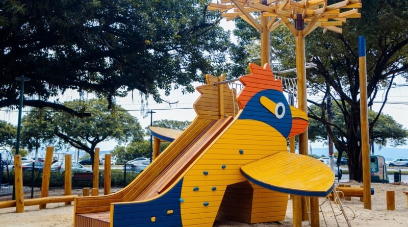 Florianópolis ganha sua primeira praça artística