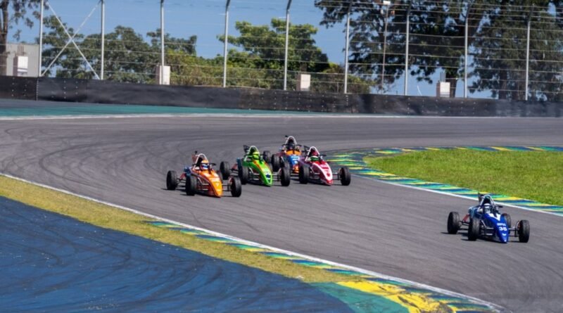 Busca por desafio e adrenalina impulsiona o automobilismo