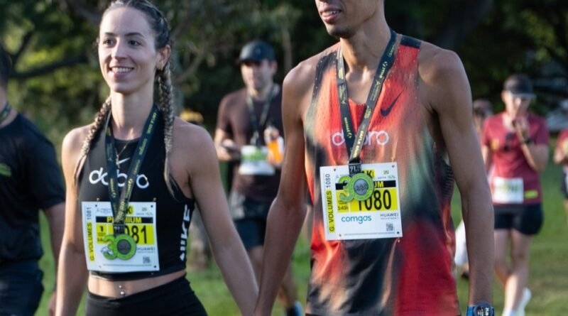 Corredores testam HUAWEI GT Runner 2 na Maratona de SP