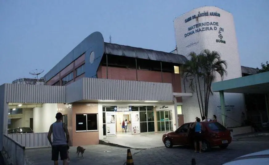 Jovem dá à luz em recepção de maternidade e caso termina com exoneração de diretoria em Manaus