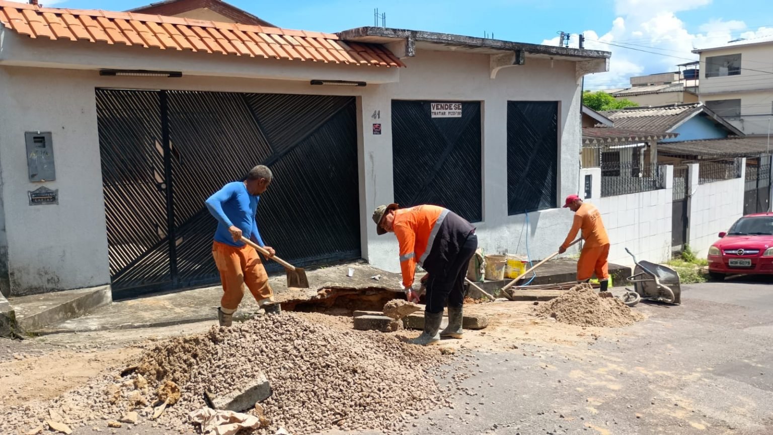 Prefeitura de Manaus realiza intervenção em rede de drenagem no bairro Alvorada