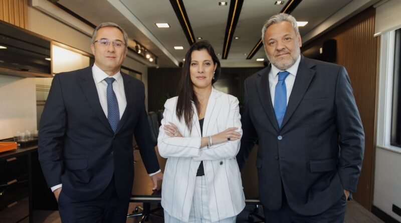 Cenário jurídico competitivo estimula a união de escritórios