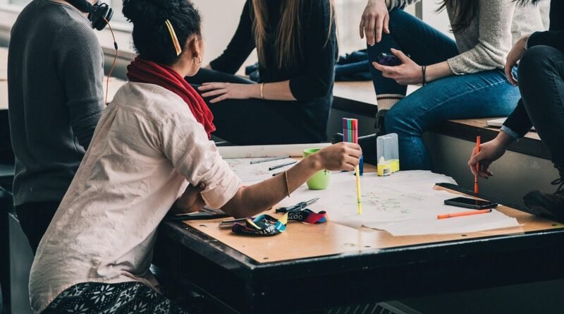 Unico Skill: diploma pode aumentar salário em mais de 450%