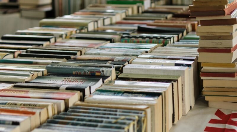 Consumo de livros cresce no Brasil e ganha força nas redes