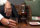 Licor de whiskey americano chega ao mercado brasileiro