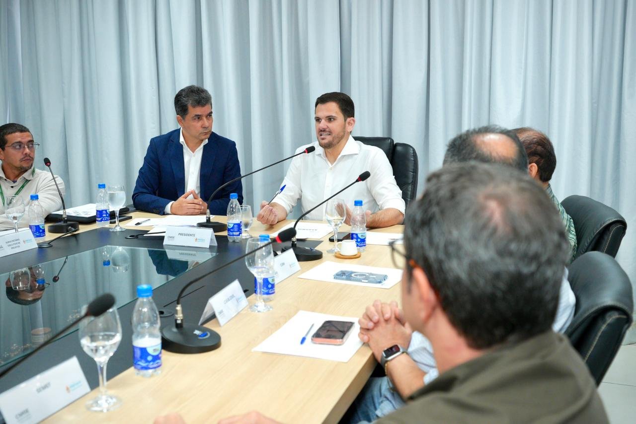 Prefeito Renato Junior destaca atuação técnica em reunião do Conselho Municipal de Gestão Estratégica em Manaus
