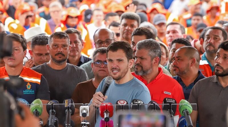 Prefeito Renato Junior lança operação “Tapa-Buracos” com 21 frentes de obras em Manaus