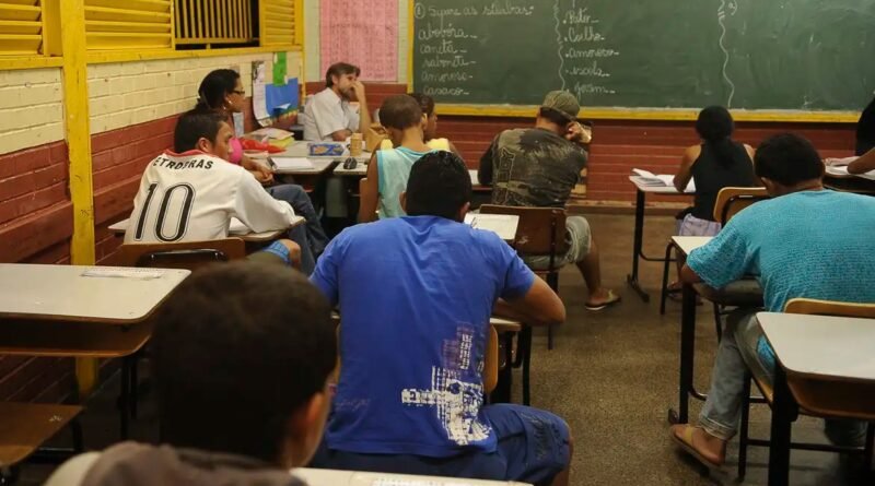 Encceja 2026: prazo de inscrição gratuita termina nesta sexta-feira