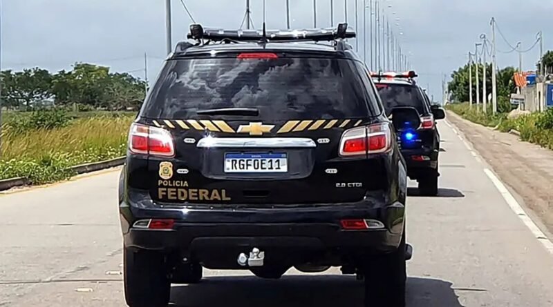PF combate tráfico internacional de drogas em SC e bloqueia R$ 646 milhões na Operação Tirocinium