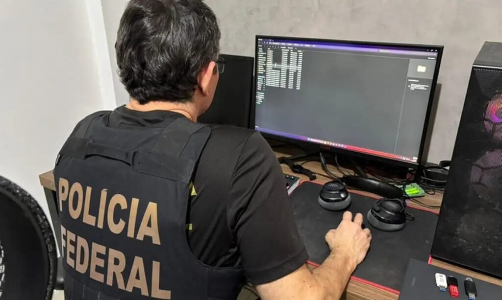 PF investiga crime de racismo em canal de mensagens na Operação Aequitas