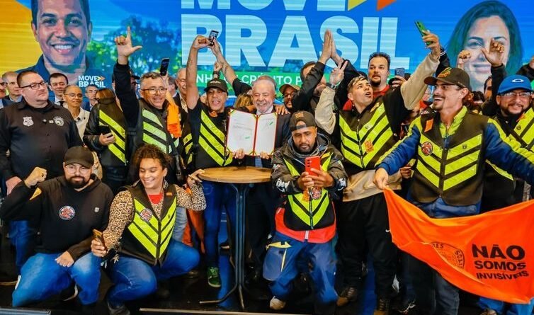 Lula lança programa de R$ 30 bilhões para motoristas de aplicativos