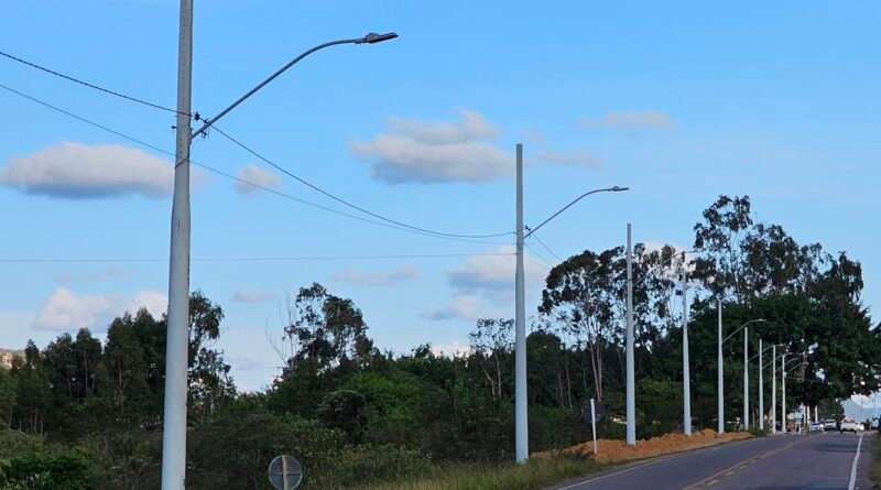 Expansão elétrica aquece mercado de postes de fibra de vidro