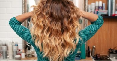 Mega hair com técnica adaptada devolve autoestima a mulheres