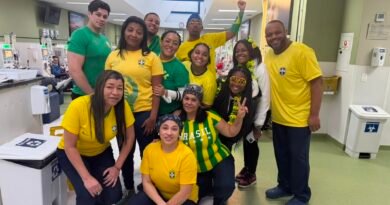 Pacientes renais torcem pro Brasil enquanto fazem tratamento