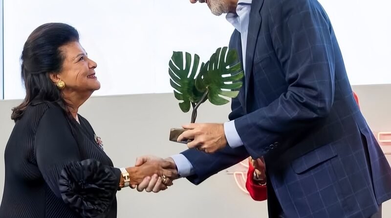 Luiza Helena Trajano recebe o South Summit Leadership Award