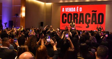 Empresas ampliam investimentos em treinamento de vendas