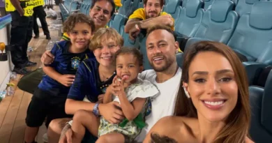 Neymar recebe carinho da família após estreia na Copa do Mundo e emociona torcedores