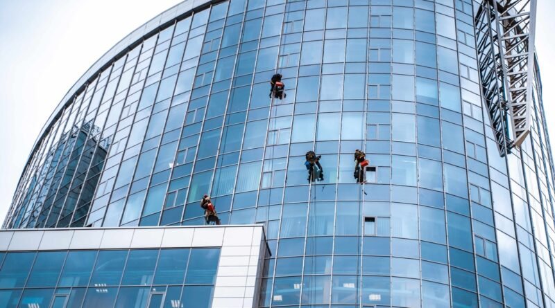 Vidro ultrafino de 1 mm avança na construção civil