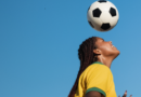 Cabeceios no futebol podem trazer risco de demência