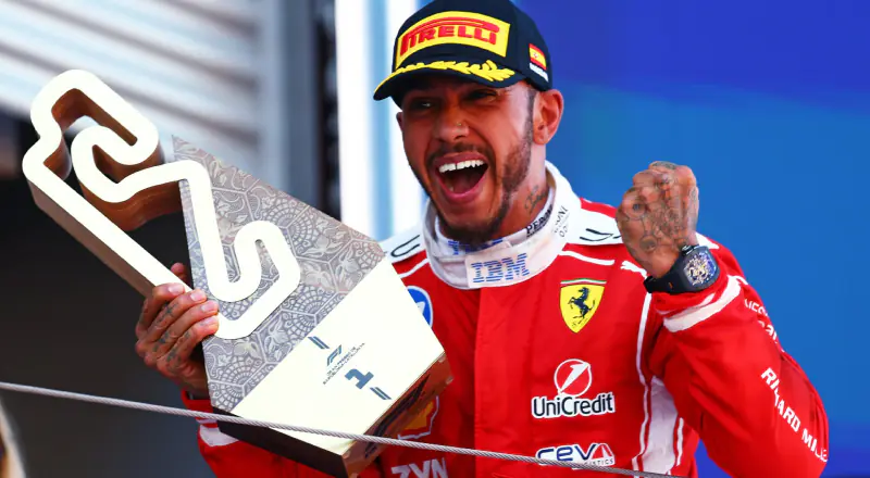 Lewis Hamilton seguirá na Ferrari em 2027, confirma chefe da equipe