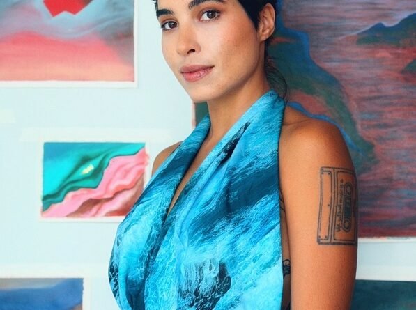 Artista brasiliense Isadora Maia inaugura mostra em Portugal