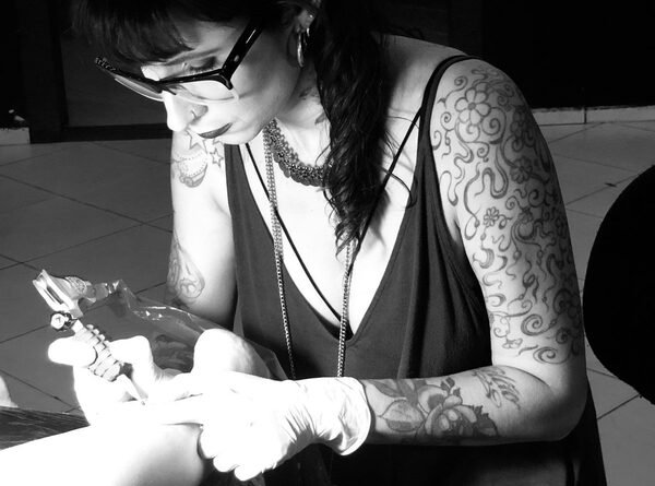Kessy Borges celebra 14 anos de carreira
