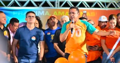 David destaca obras no Morro da Liberdade durante lançamento da candidatura de Daniel Almeida
