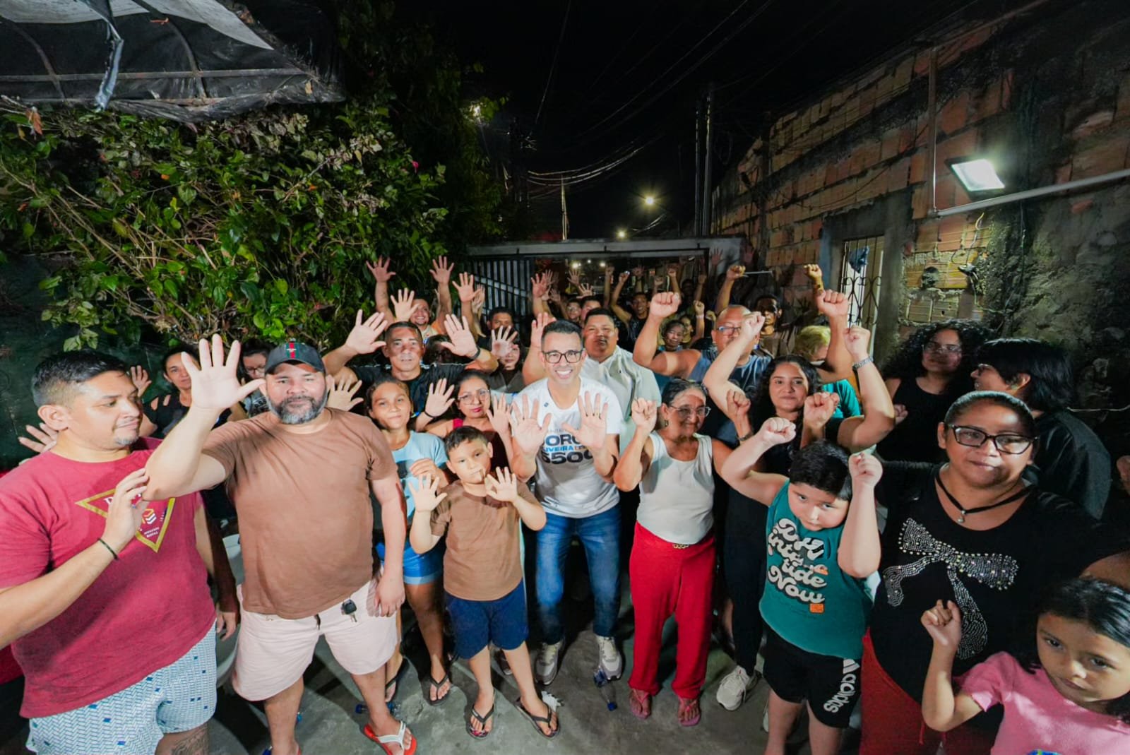 Moradores da zona norte conhecem propostas de Jorge Oliveira para integrar esporte, educação e inclusão