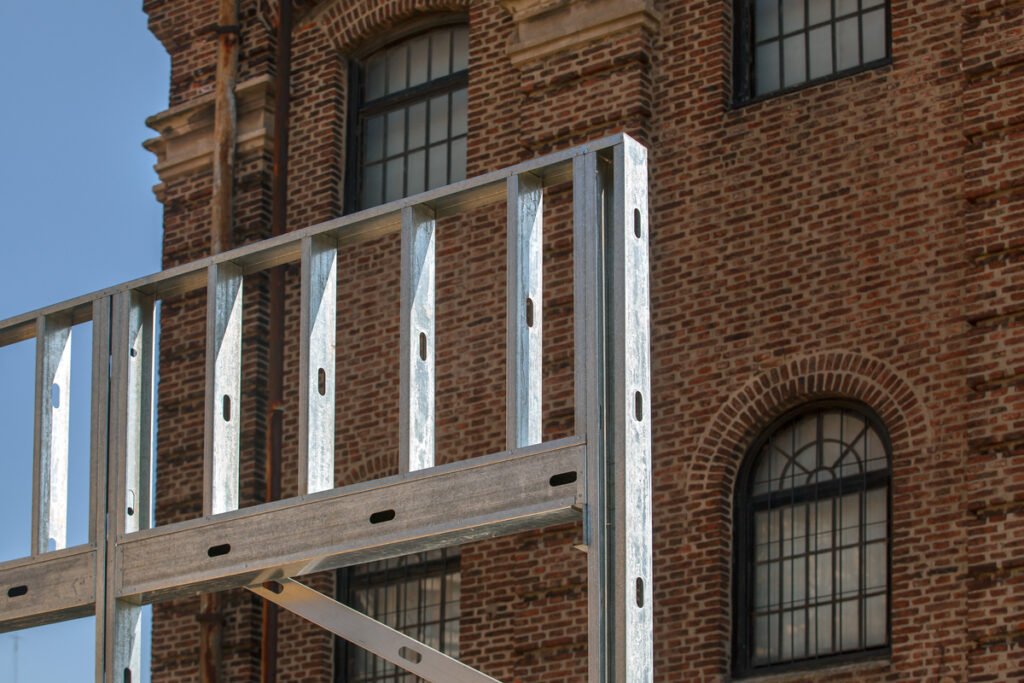 Como unir Steel Frame a uma obra existente