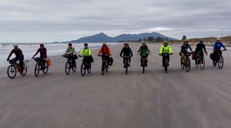 Sobre duas rodas: cicloturismo nas estâncias paulistas