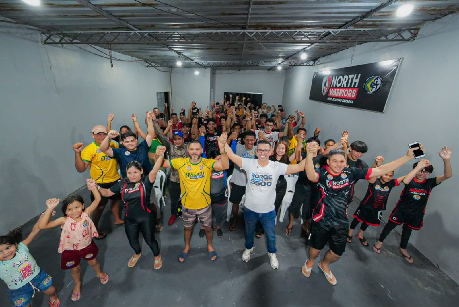 Jorge Oliveira reúne com atletas de projeto social da zona norte e destaca propostas para o esporte de base e alto rendimento
