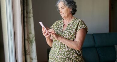 Vida digital desafia convivência na terceira idade