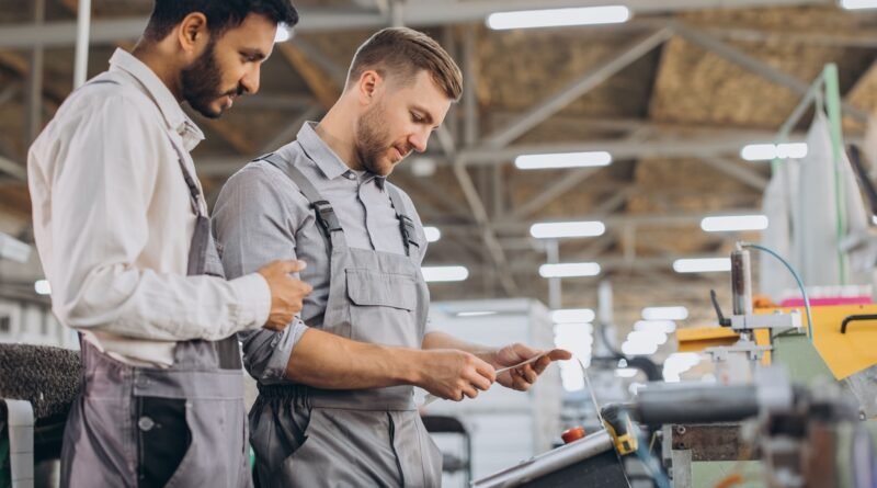 Manufatura acelera modernização e demanda novas competências