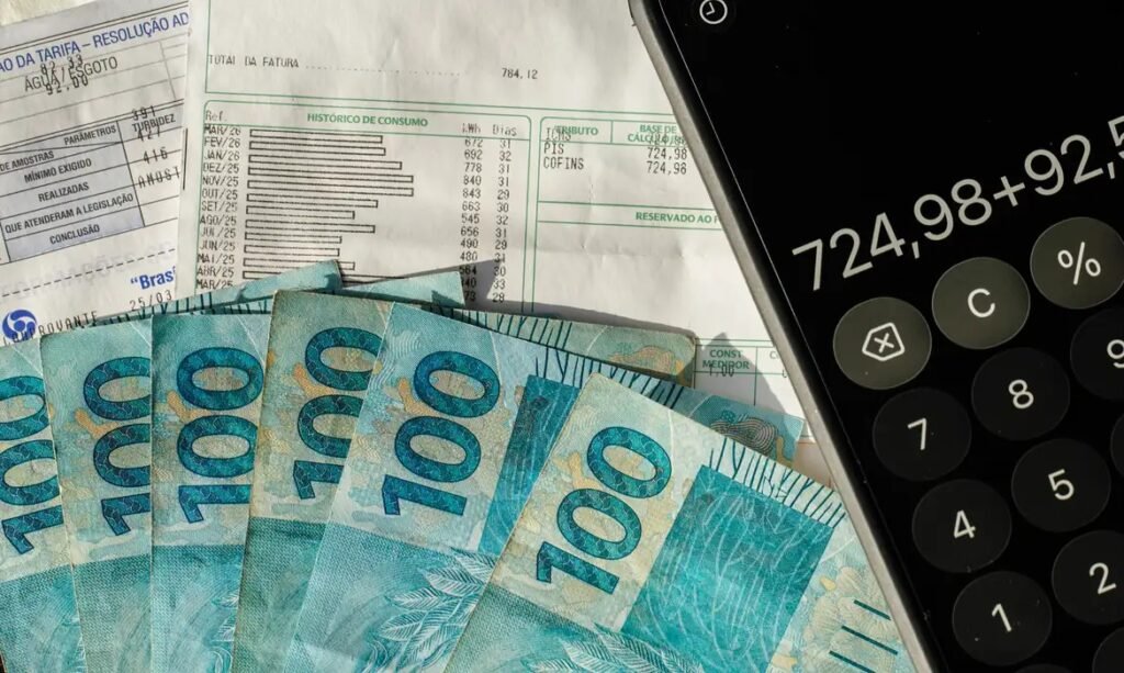 Economia e tributos impulsionam arrecadação federal em agosto