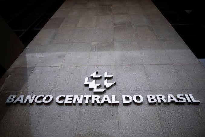 Juros altos influenciam projeção menor de crescimento do Brasil