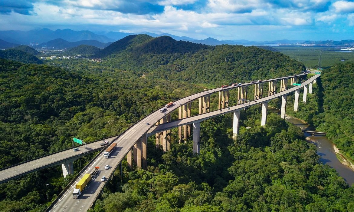 Infraestrutura brasileira precisa de estratégia de Estado para 20 anos