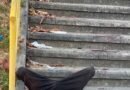 Homem é encontrado morto em escadaria de praça no Centro de Manaus