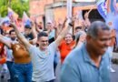 David Almeida realiza caminhada na zona Norte de Manaus durante campanha ao Governo do Amazonas