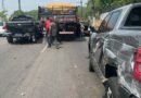 Caminhão desgovernado atinge seis carros e causa caos no trânsito na Torquato Tapajós, em Manaus