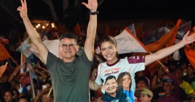 David Almeida e Dra. Aryel Almeida participam de agenda com apoiadores em Parintins